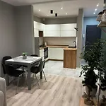 Niedurnego 38 *