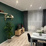 Apartman Niedurnego 38 *